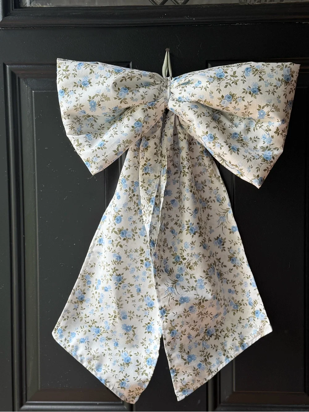 Willow Ridge Cream and Light Blue Floral Fabric Bow Wall Hanging